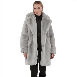 Apparis Stella in smoke